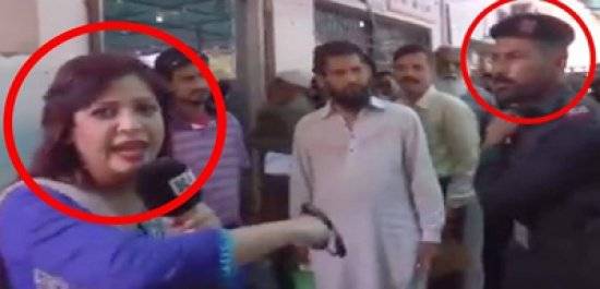 شاهد.. جندي باكستاني يصفع مراسلة تلفزيونية على الهواء مباشرة