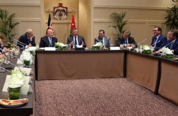 الملك يلتقي رئيس وأعضاء اللجنة الملكية لتطوير القضاء