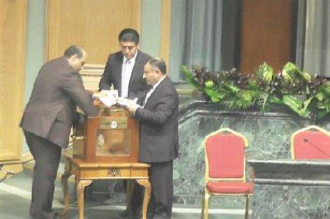 حمى التنافس على رئاسة «النواب» تحتدم وجهود تشكيل الكتل مستمرة