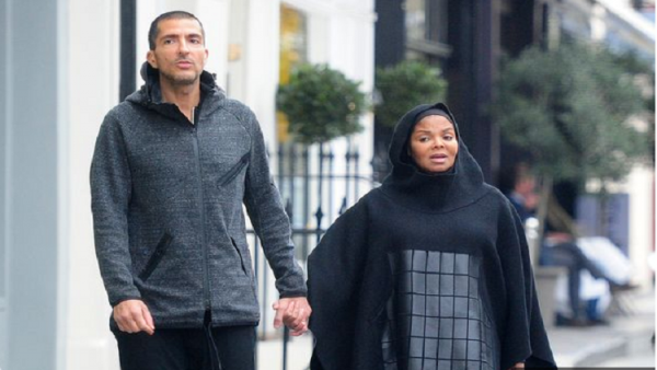 جانيت جاكسون تظهر بالحجاب للمرة الأولى