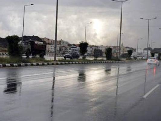 العقباويون يستيقظون على غرق مدينتهم (صور وفيديو)