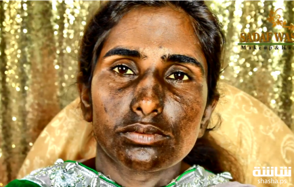 فيديو صادم.. لن تصدق كيف اصبح شكل هذه الفتاة بعد المكياج!؟