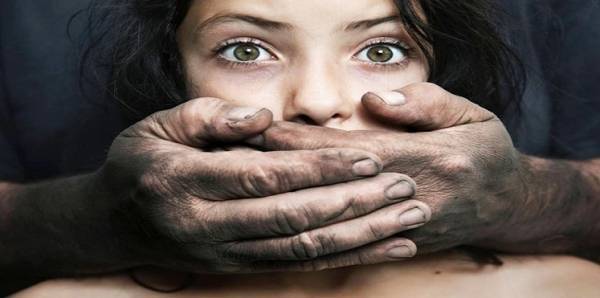 جريمة صادمة في الإمارات.. قطع رأسها وأطرافها وبعثرها بين دبي وعجمان