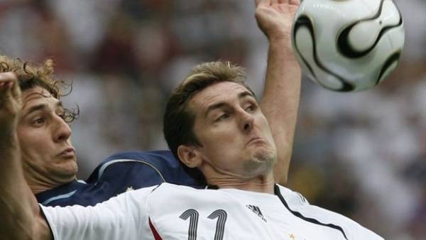 اعتزال هداف كأس العالم ميروسلاف كلوزه