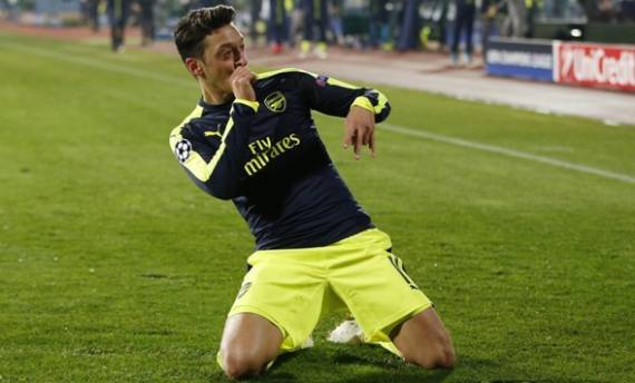 أوزيل يسجّل أجمل أهداف العام  شاهد الفيديو