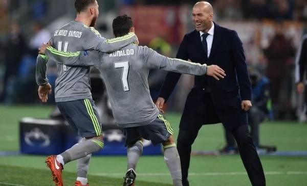 زيدان يتمنى البقاء في ريال مدريد لأطول فترة ممكنة