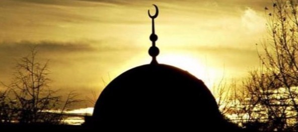 فى حادثة غريبة.. سكان قرية اصطحبوا مئذنة مسجدهم عندما اضطروا للرحيل