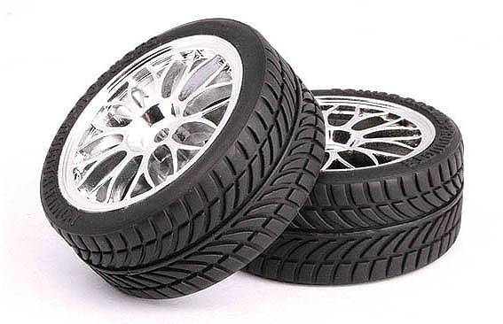 بالفيديو.. أمريكي يخترع إطارات سيارة يمكن تحريكها في كافة الاتجاهات