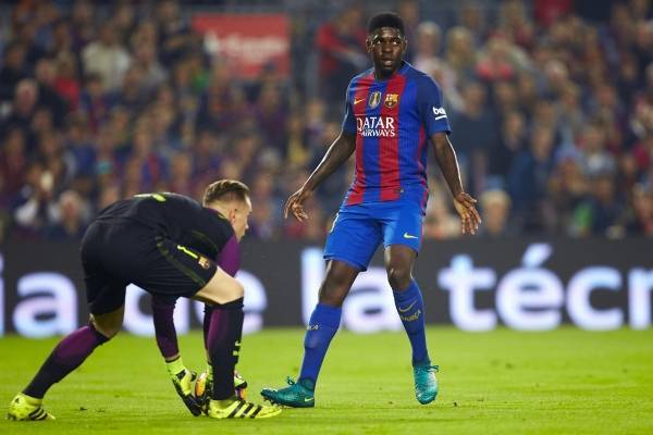 أومتيتي يغيب عن برشلونة لأربع مباريات