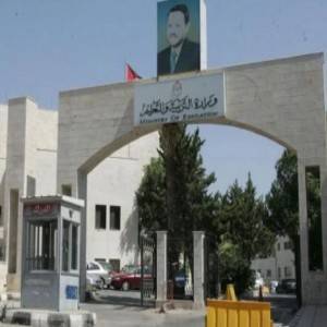 مهلة دراسة تقرير لجنة مراجعة المناهج تنتهي اليوم