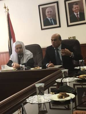 هليل يدعو مسؤولي الدولة إلى التعاون مع هيئة النزاهة بشفافية وأريحية