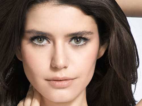 الشرطة التركية توقف بيرين سات وزوجها بسبب الكحول