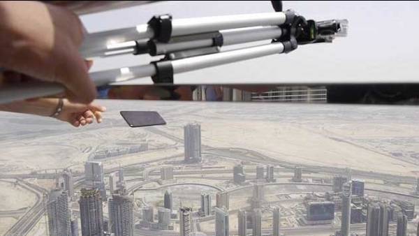 ماذا حدث لـأيفون 7 بلس بعد رميه من أعلى برج في العالم؟