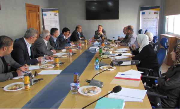 الأراضي تلتقي مستثمري الاسكان والمكاتب العقارية