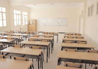 ترحيل طالبات مدرسة لوجود هبوط بأرضيتها