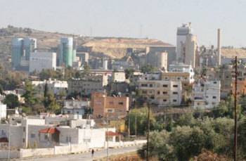 بيان أهالي الفحيص: احذروا المدينة تقرر مصير أراضيها