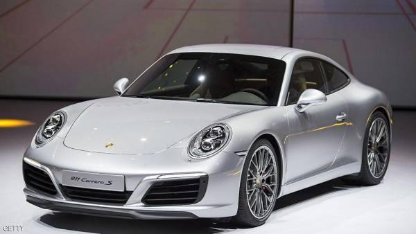 تفجير بورش فاخرة بسبب مخاوف إرهابية