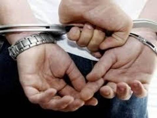 ضبط طبيبين سوريين يعملان دون تصـاريـح عـمـل فـي اربد