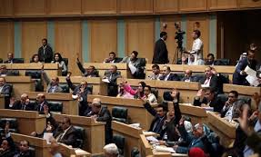 انـاث النواب امتنعوا عن اعطاء الثقة لحكومة الملقي