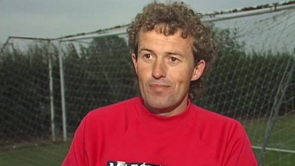 ديلي تليغراف: أندية كرة قدم دفعت أموالا لإقناع ضحايا انتهاكات جنسية بالسكوت