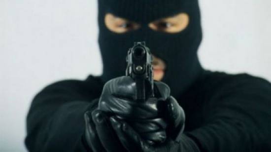 محاولة قتل محاسب في شركة دواجن كبرى بالزرقاء وسرقة 100 الف دينار منه واستنفار لدى الاجهزة الامنية