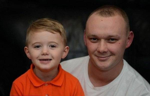 كيف أنقذ ابن الثلاثة أعوام حياة والده؟