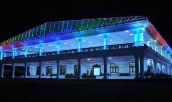 بذخ وترف كبير.. قصر رئيس الوزراء الجديد بـ7.3 مليون دولار!