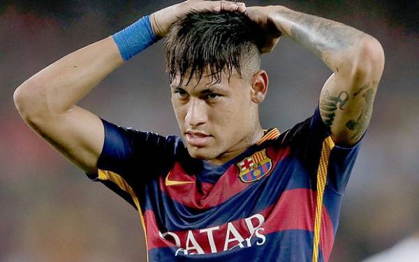 حادث سيارة حصل مع نيمار صباح اليوم!.... صورة