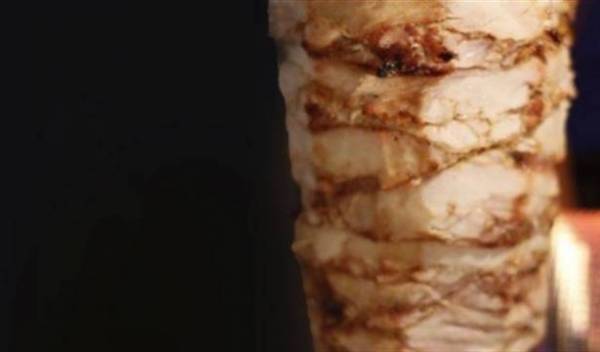 وجبة مجانية مدى الحياة لمن يطلق اسم شاورما على مولوده