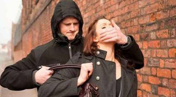 الأمن العام يلقي القبض على عصابة خطف حقائب السيدات في عمان