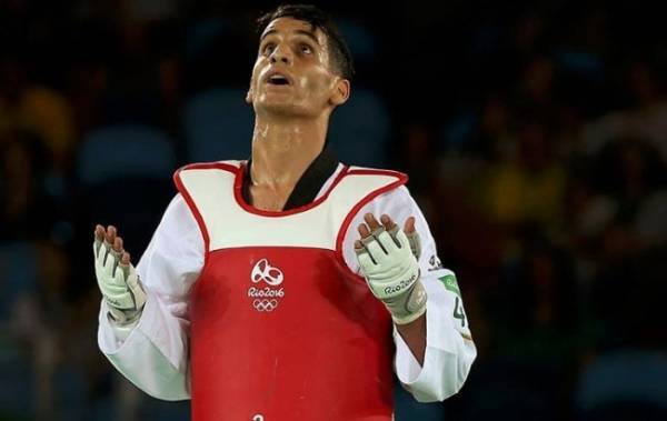 ابو غوش يفوز بجائزة محمد بن راشد للإبداع الرياضي