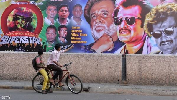 محكمة هندية تفرض إذاعة النشيد الوطني قبل عرض أي فيلم في دور السينما