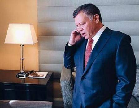 الملك يجري اتصالا هاتفيا مع نائب الرئيس الأمريكي المنتخب