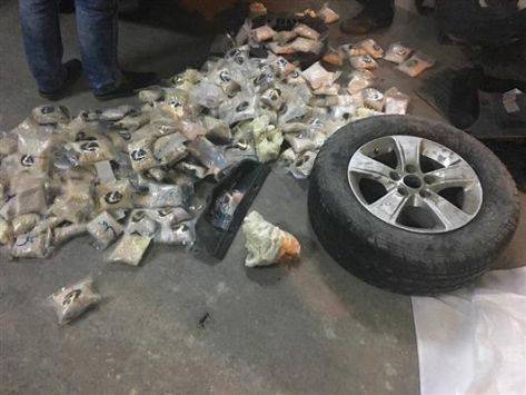 بالصور.. احباط 3 محاولات تهريب مخدرات عبر المنافذ البرية والجوية