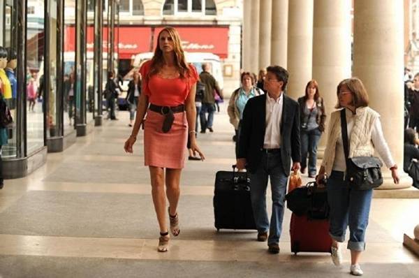 أطول عارضة أزياء بالعالم