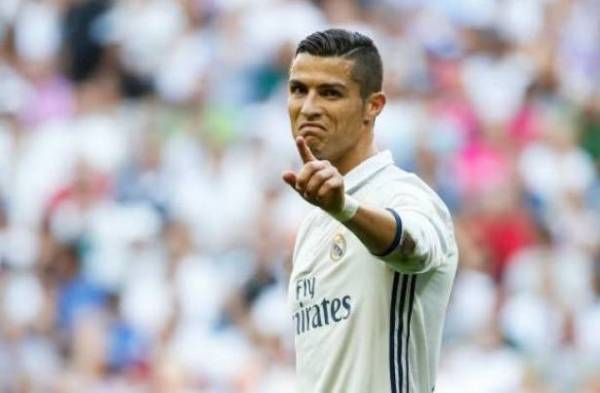 تعرف على اللاعب الذي يتقاضى اعلى راتب في العالم