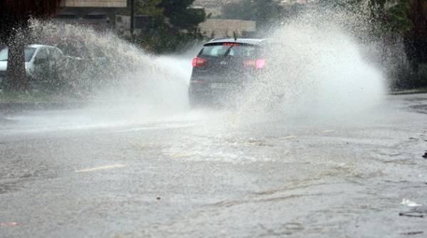إعلان حالة الطوارىء القصوى في عمان الثلاثاء
