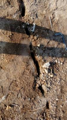 تطويق موقع تتصاعد منه الادخنة بمنطقة سويمةالبحر الميت