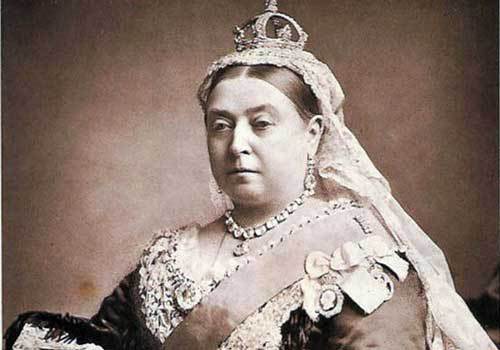 السروال الداخلي للملكة فيكتوريا يفشل في العثور على مشتر في مزاد