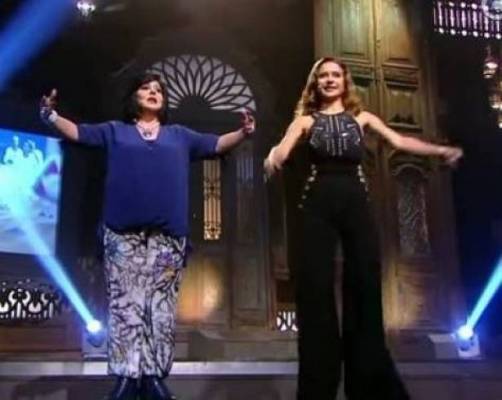 فيديو طريف  نيللي كريم تعلم إسعاد يونس الباليه.. شاهدوا النتيجة