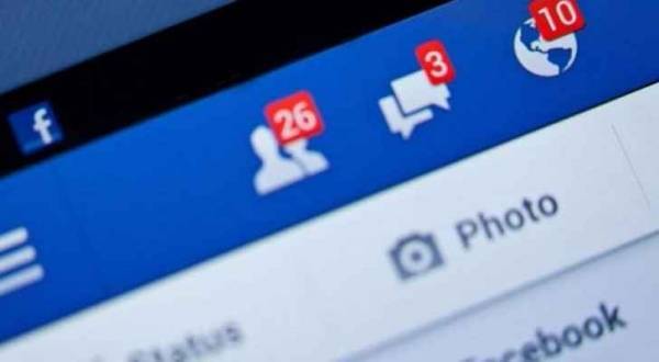 5 سنوات سجن إذا روجت اخبارًا كاذبة على فيسبوك