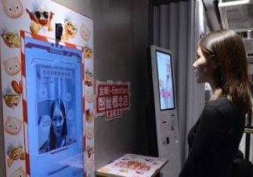 مطعم ذكي يختار الطعام للزبائن من تعابير الوجه