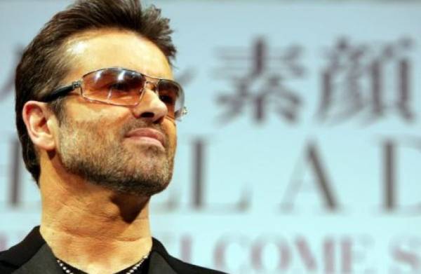 وفاة ملك البوب البريطاني جورج مايكل عن 53 عاما