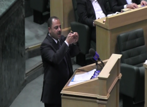 لجنة الاقتصاد والاستثمار النيابية توقف احالة عطاءات حكومية