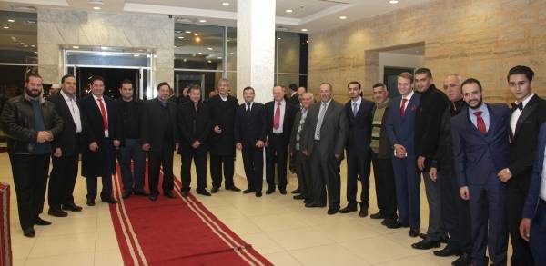 جاهه آل عبدالمولى وآل العياط ... الدكتور الحلايقة طلب والنائب المحسيري أعطى... شاهد الصور