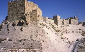 سائحتان أجنبيتان من قلعة الكرك: نحن مع الأردن ولن نخشى الإرهاب