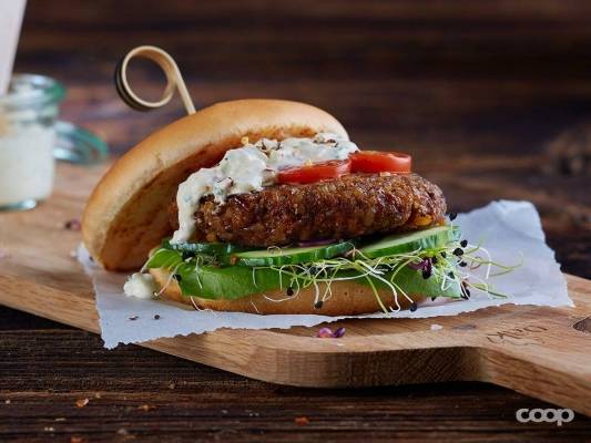 سوبر ماركت يعتزم بيع برغر الحشرات