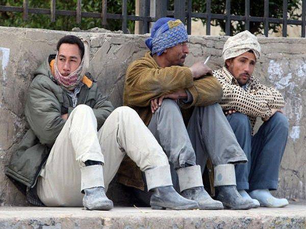 منح إجازات (الخروج والعودة) للعمالة المصرية