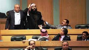 الرياطي:الدولة تُحاربني..وأنا مُتكل على الله