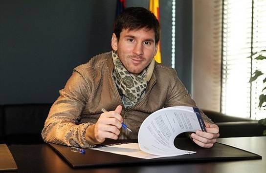 عائق يمنع برشلونة من تمديد عقد ميسي